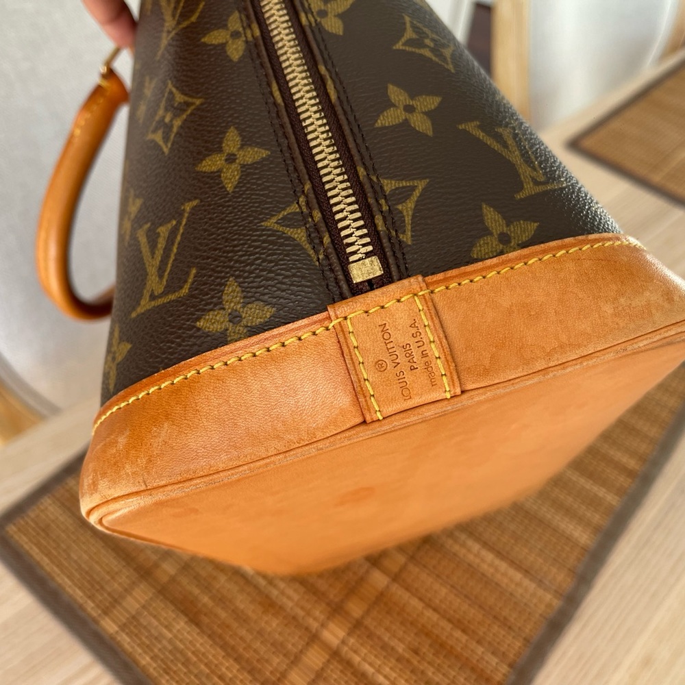 Louis Vuitton Monogram Alma PM Bag - Picture 7 of 10